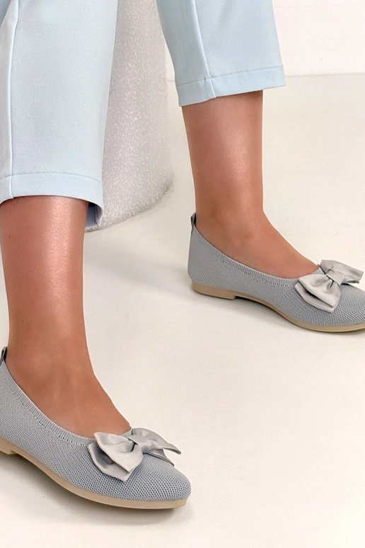 Bailarinas de pele cinzas com laço...