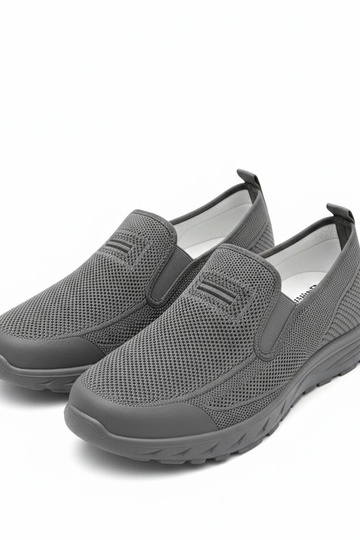 Tênis masculinos cinzas sem...