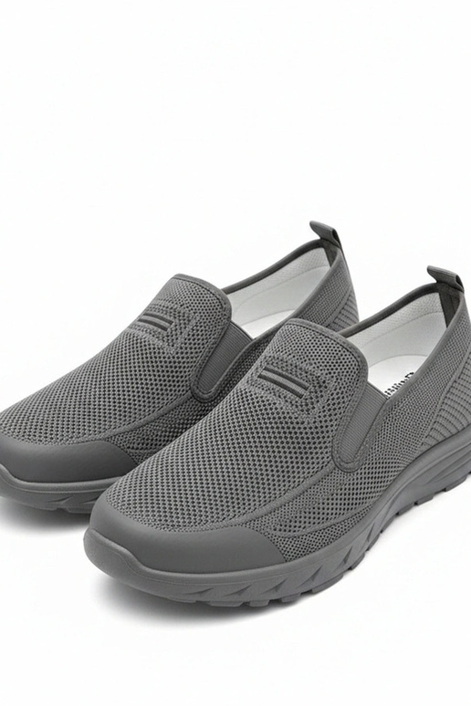 Tênis masculinos cinzas sem cadarço...