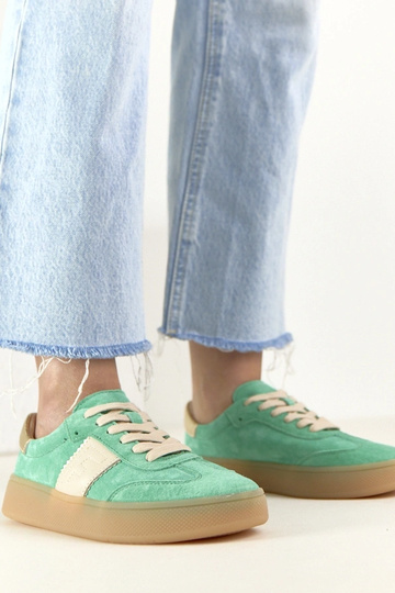 Tênis esportivos de couro... 2