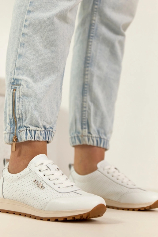 Ténis de pele branca perfurada Filippo