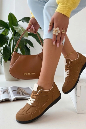 Ténis de basquetebol...