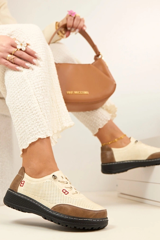 Meias de cano curto com recortes cor...