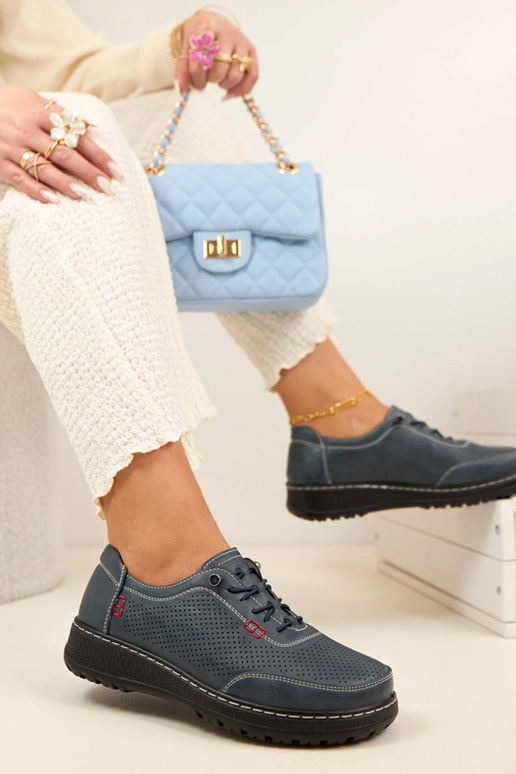 Meias de cano curto com recortes...