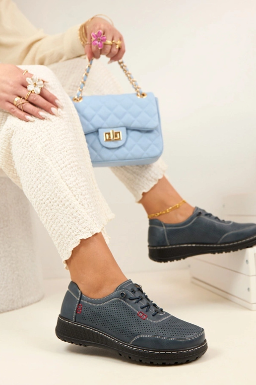 Meias de cano curto com recortes...