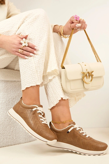 Tênis esportivos arejados e... 2