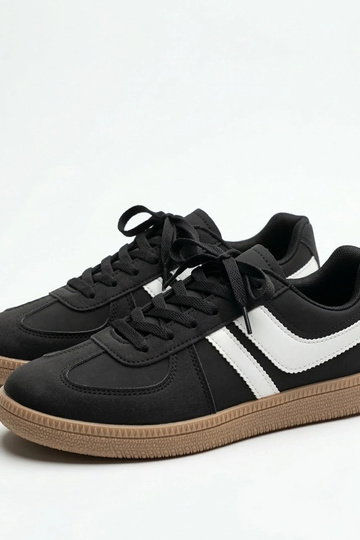 Tênis pretos masculinos... 2