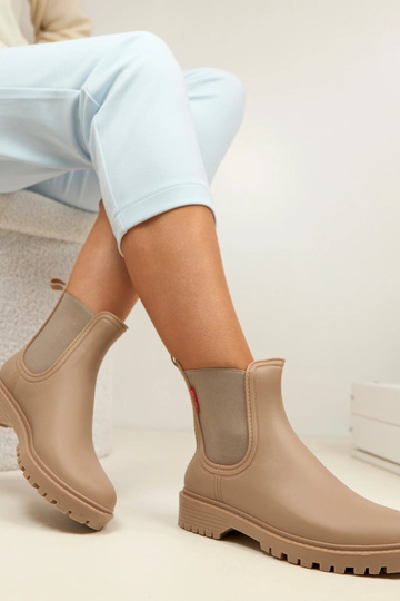 Botas de borracha bege...