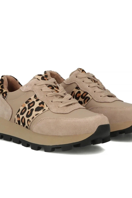 Sapatos de couro bege com plataforma...