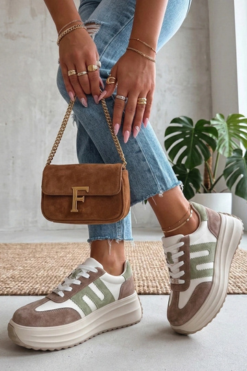 Sapatos de couro bege com plataforma Filippo