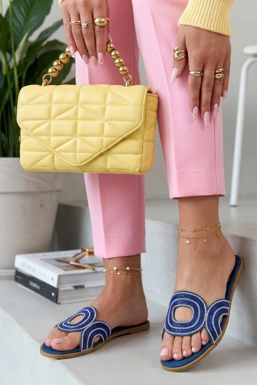 Tamancos azul escuro adornados com strass Olivia