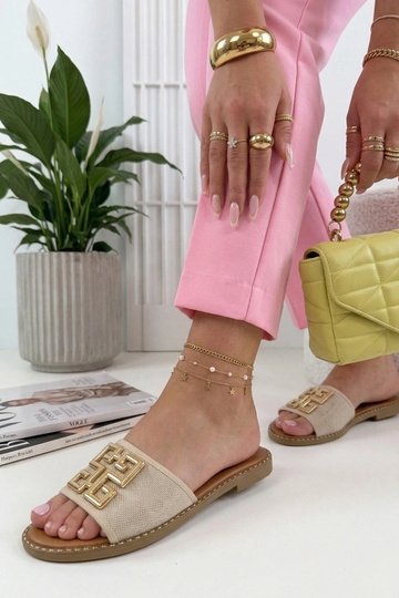 Chinelos cor areia... 2