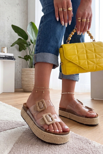 Chinelos marrons transparentes com sola grossa e detalhe trançado Léontine