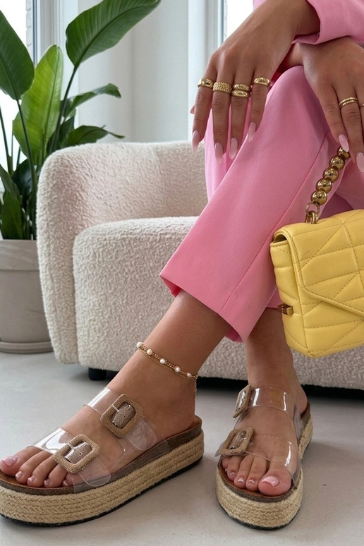 Chinelos marrons transparentes com...