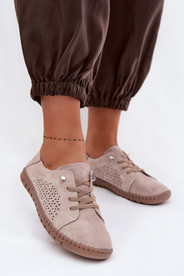 Sapatos femininos com elementos vazados de camurça natural cor areia Feliva 2