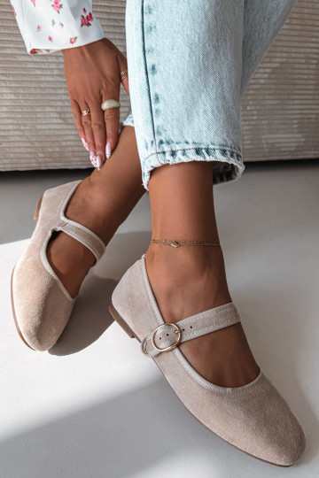 Bailarinas com alças I Złotą com fivelas cor de marfim Kelisa