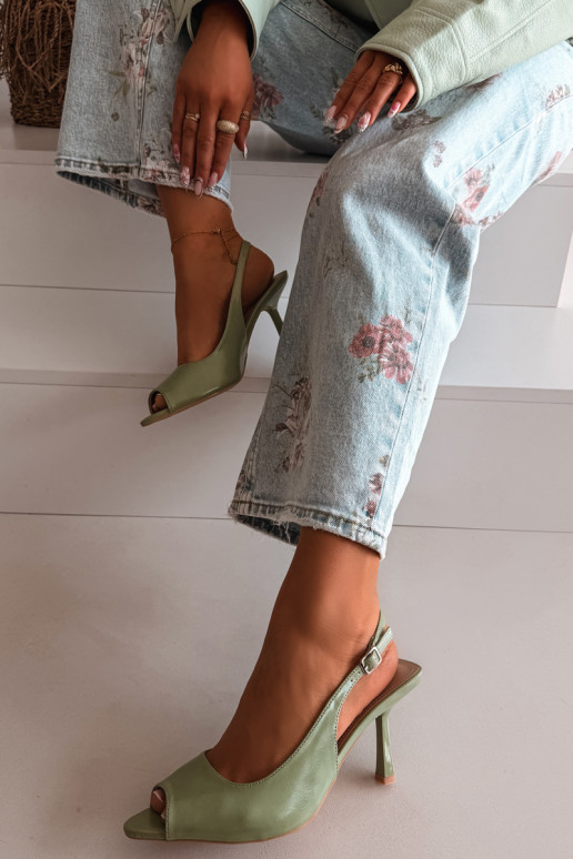 Sandálias femininas com salto fino cor verde Sevina