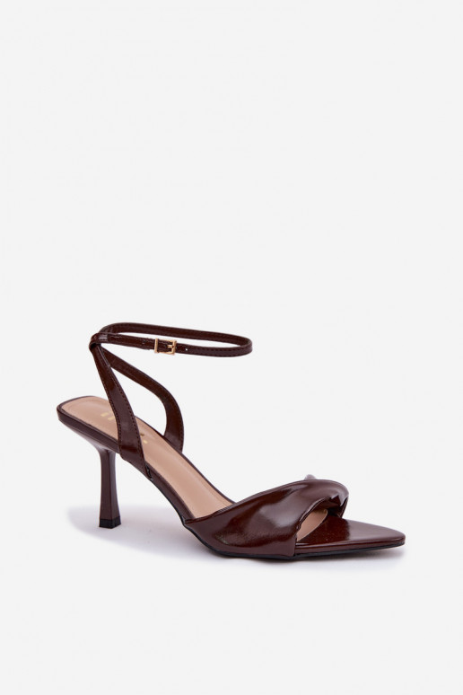 Sandálias femininas com salto fino de couro ecológico CzekoladoParae Sedira