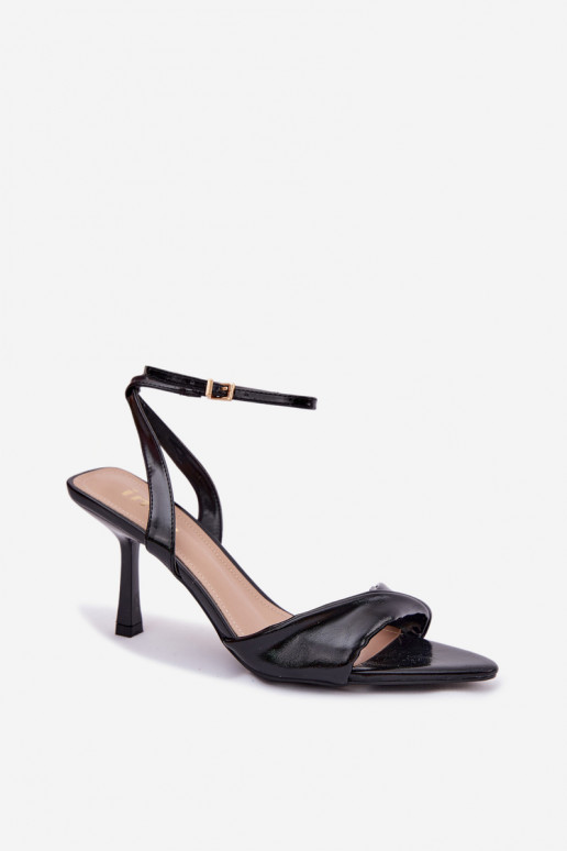 Sandálias femininas com salto fino de couro ecológico cor preta Sedira