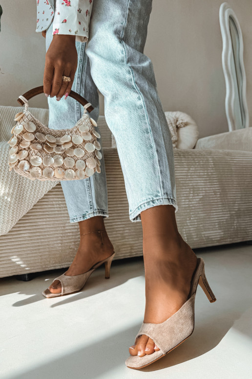 Chinelos femininos Habilitado Smukłym Obcasie bege Revina