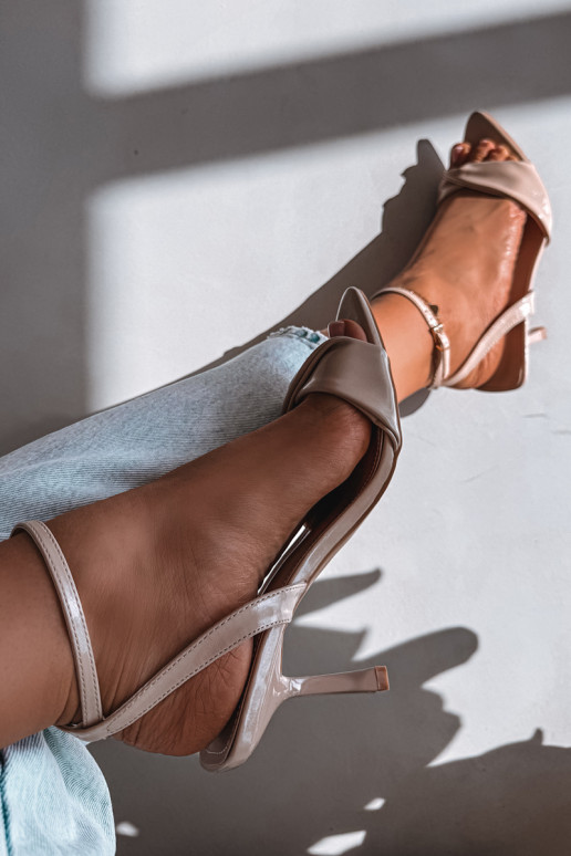 Sandálias femininas com salto fino de couro ecológico bege Sedira