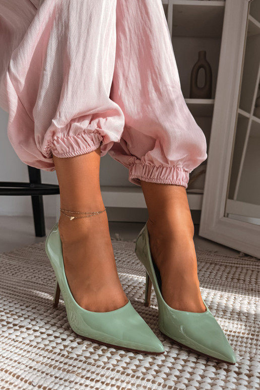 Salto alto patenteado clássicoImitacji Skóry cor verde Odira