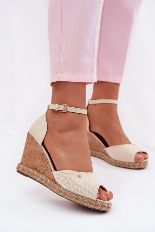 Sandálias femininas com uma plataforma Com trança EMrangler 20261086.06V cor de marfim