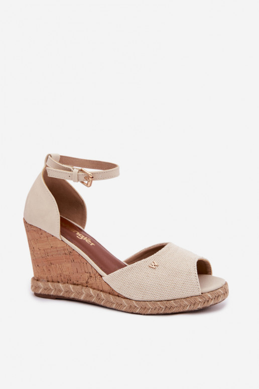 Sandálias femininas com uma plataforma Com trança EMrangler 20261086.06V cor de marfim