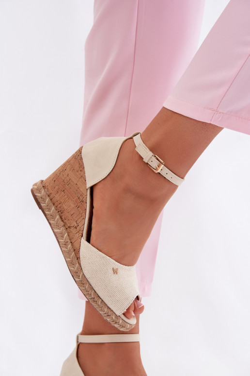 Sandálias femininas com uma plataforma Com trança EMrangler 20261086.06V cor de marfim