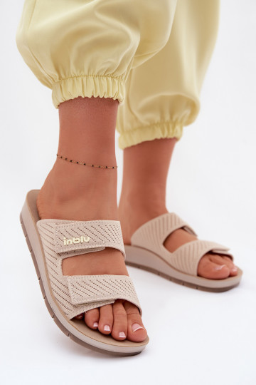 Chinelos femininos INBLU AG000015 na cor areia