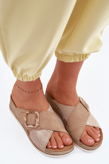 Chinelos femininos com uma plataforma decorar com fivelas Inblu RV000012 cor marrom