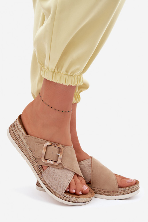 Chinelos femininos com uma plataforma decorar com fivelas Inblu RV000012 cor marrom