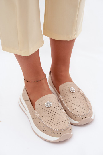 Mocassins femininos de couro perfurados Kemela cor areia