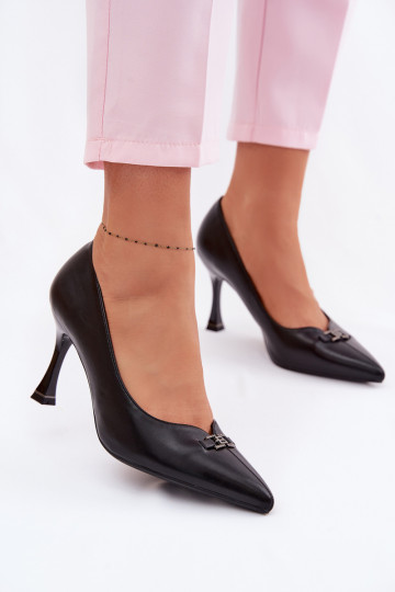 Sapatos de salto pretos com detalhes elegantes Vinceza 62291 2