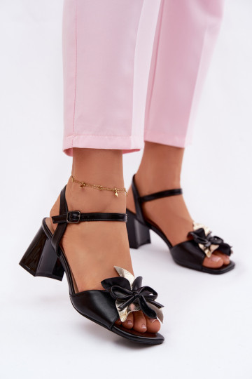 Sandálias femininas de salto alto Com decorações Uma flor Vinceza 20283 cor preta 2