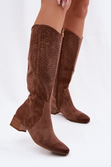 Botas femininas longas com elementos vazados e salto baixo Vinceza 58637 cor marrom 2