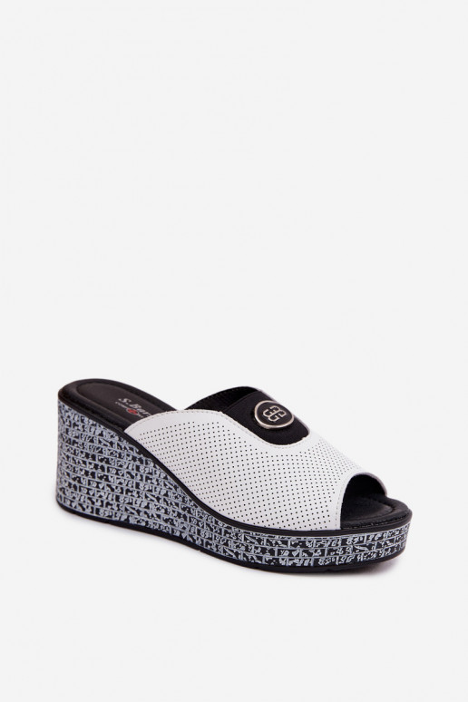 Chinelos de couro com uma plataforma com enfeites S.Barski LR61-7011 cor branca