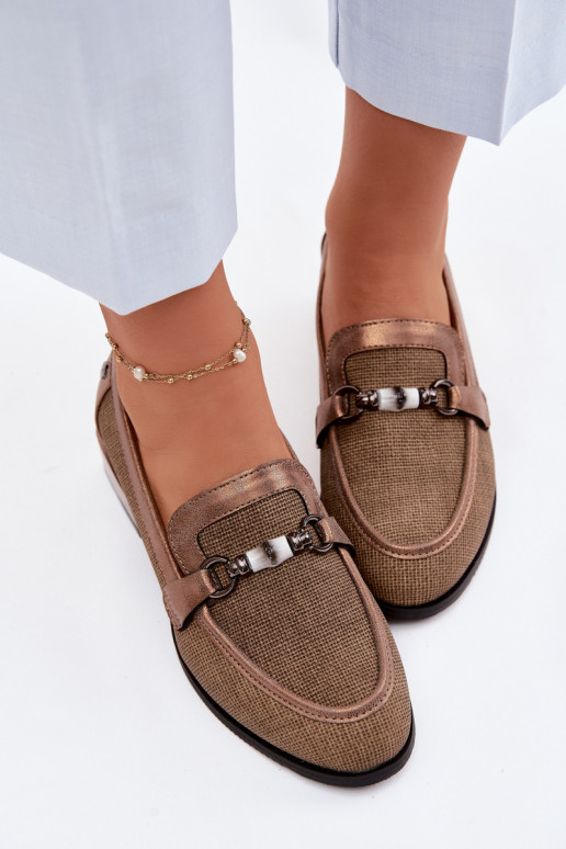 sapato Feminino com salto Com decorações Detalem cor marrom Meliva