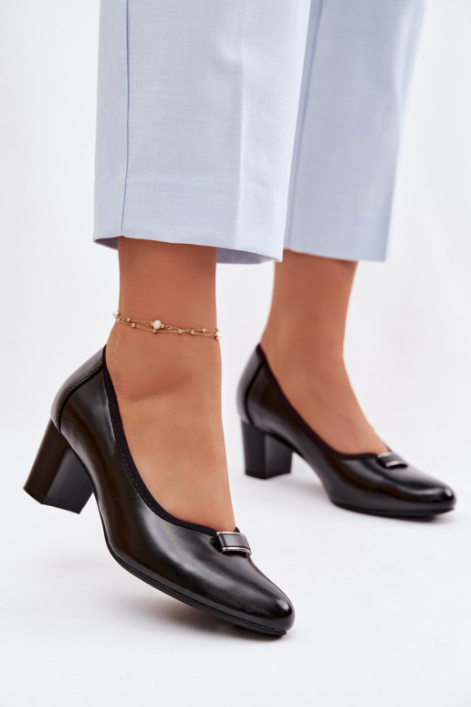 Sapato com salto Vinceza 58622 cor preta