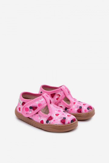 Chinelos infantis Barefoot com estampa de joaninhas e corações com fechos adesivos Milami rosa