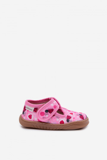 Chinelos infantis Barefoot com estampa de joaninhas e corações com fechos adesivos Milami rosa 2