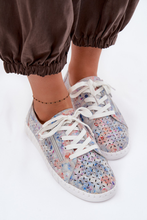 com elementos abertos sapatoHabilitadoturalnego de camurçau cor prata Kamelia