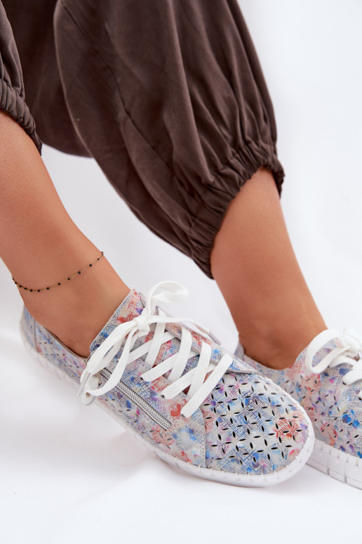 com elementos abertos sapatoHabilitadoturalnego de camurçau cor prata Kamelia