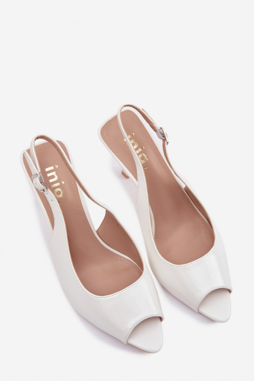 Sandálias femininas com salto fino cor branca Sevina