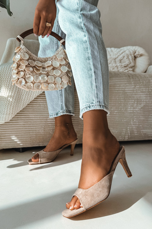 Chinelos femininos Habilitado Smukłym Obcasie bege Revina