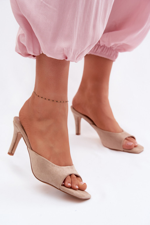 Chinelos femininos Habilitado Smukłym Obcasie bege Revina