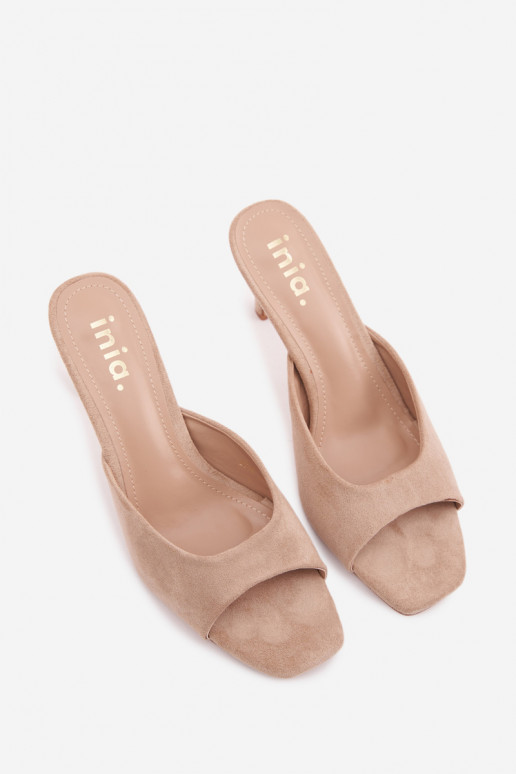 Chinelos femininos Habilitado Smukłym Obcasie bege Revina