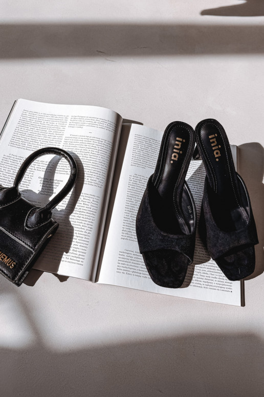 Chinelos femininos Habilitado Smukłym Obcasie cor preta Revina