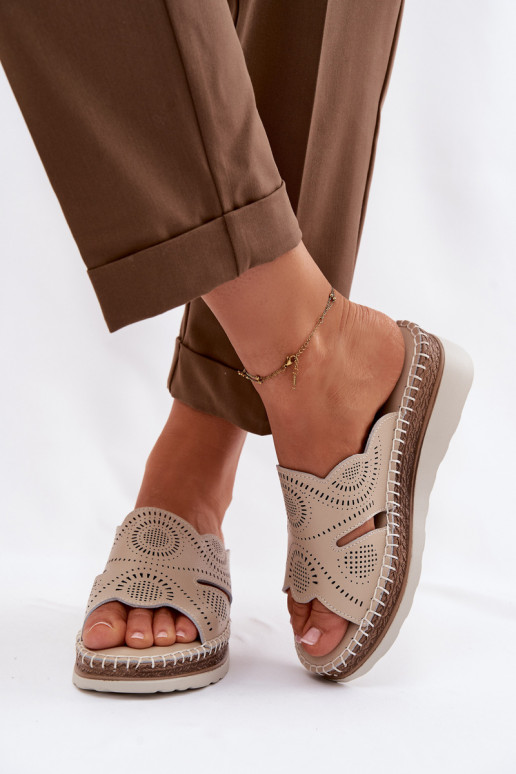 Chinelos de couro Feminino com uma plataforma S.Barski GR61-5915 bege