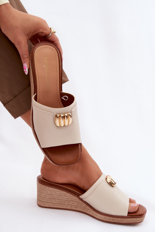 Chinelos femininos com uma plataformaImitacją Plecionki Sergio Leone KL325 bege